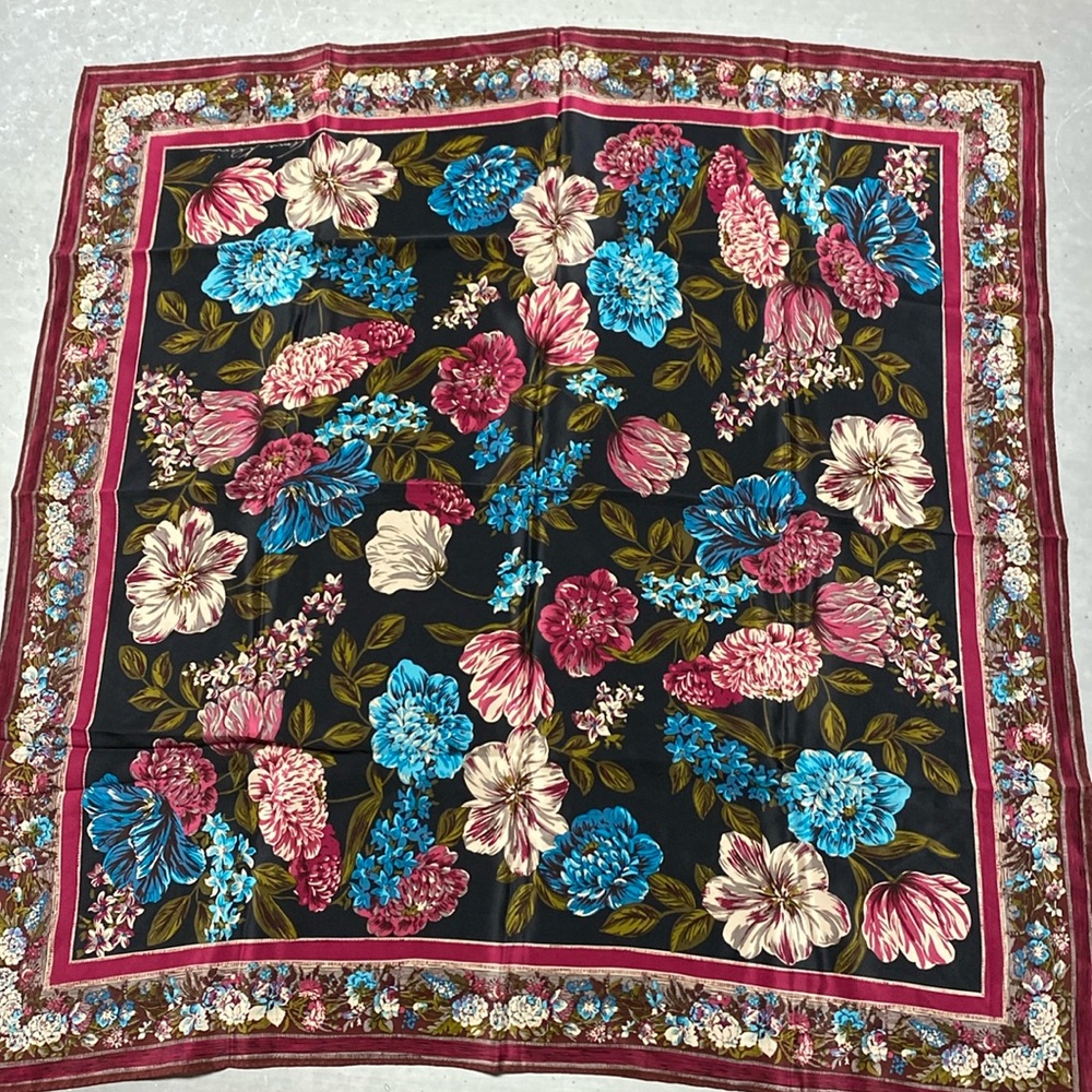 AOP Floral Pattern Women’s Scarf